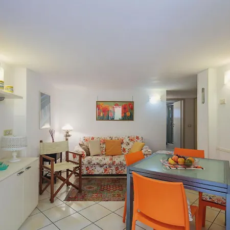 Miranda By Interhome Appartement Viareggio